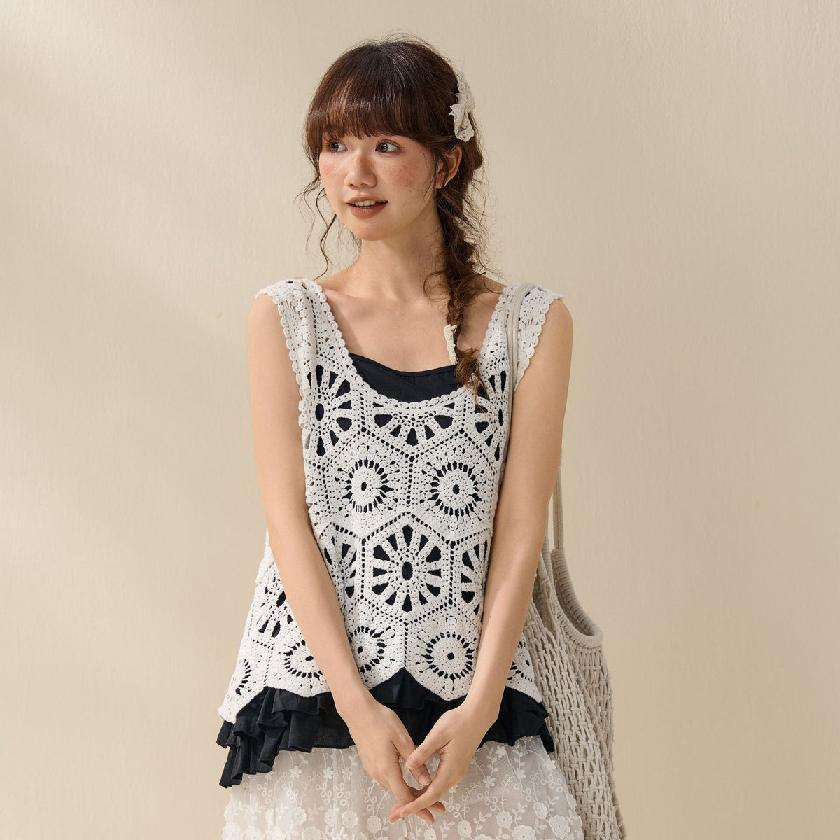 Hook flower hollow knitted camisole vest for women
