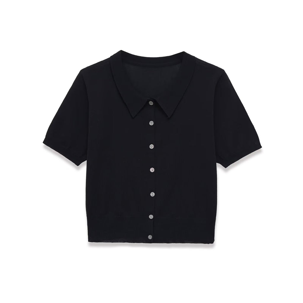Simple short sleeved versatile knitted top