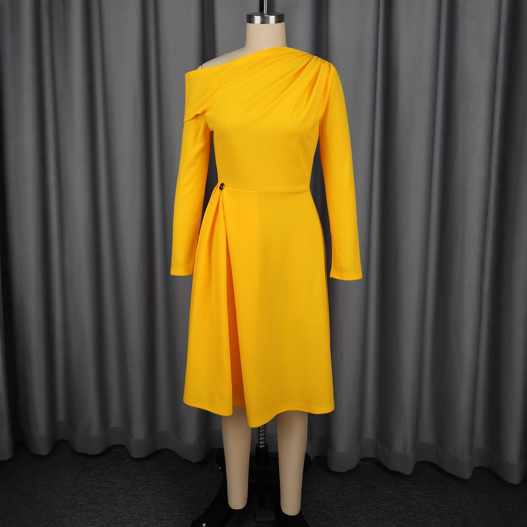 Off shoulder slim fit long sleeved dress