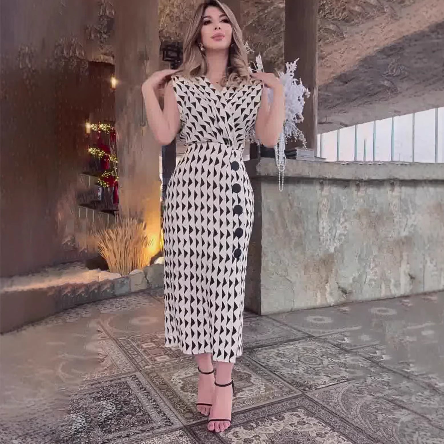 Casual Dress Style V-Neck Long Dress Elegant Fashion Design