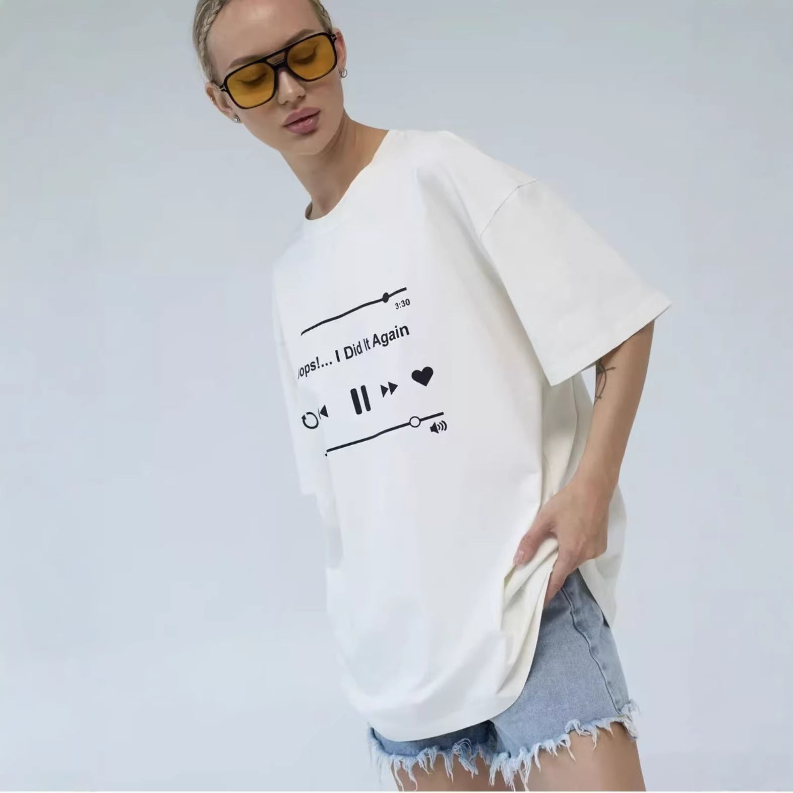 Round neck short sleeved top for women