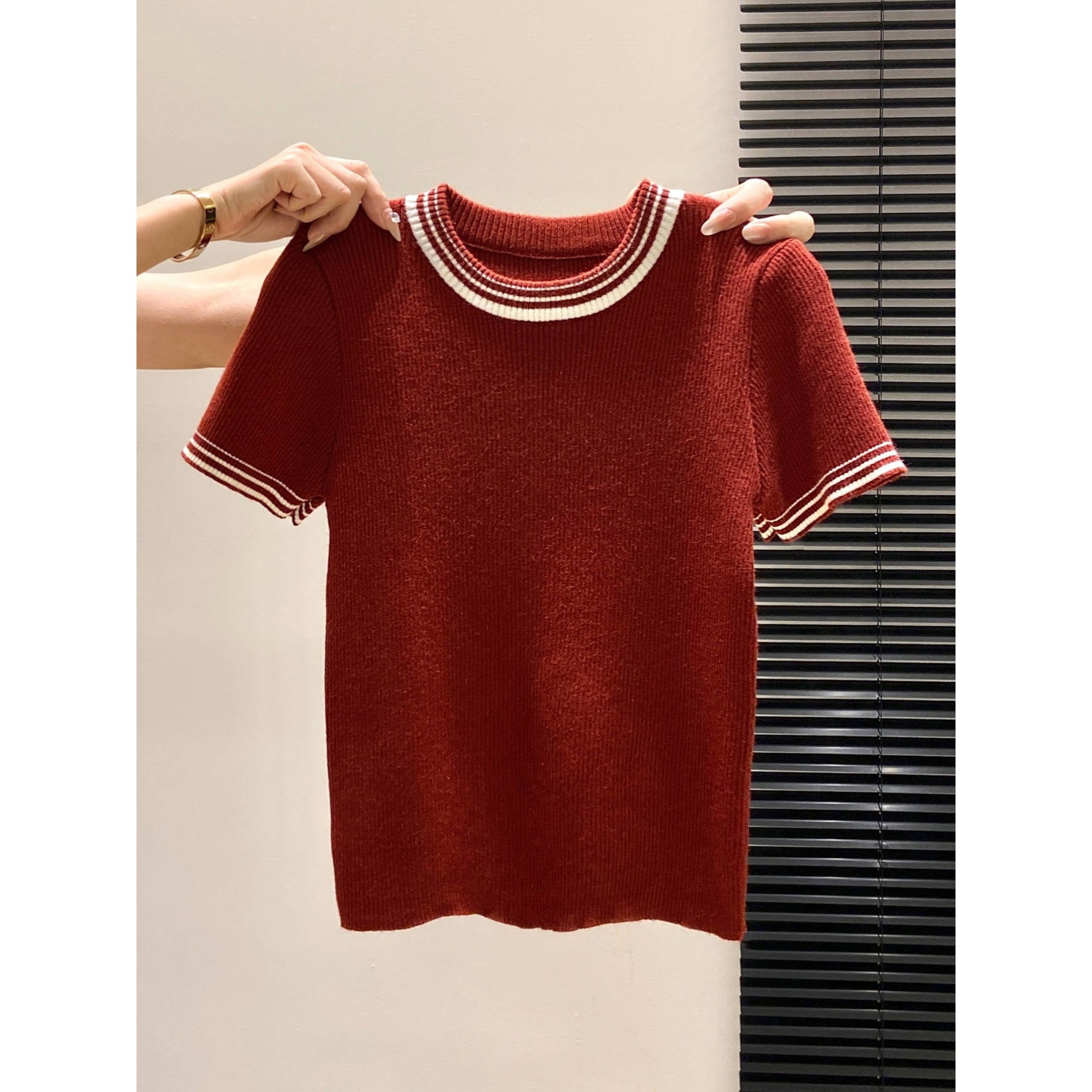Round Neck Short Sleeve Knit Top for Women