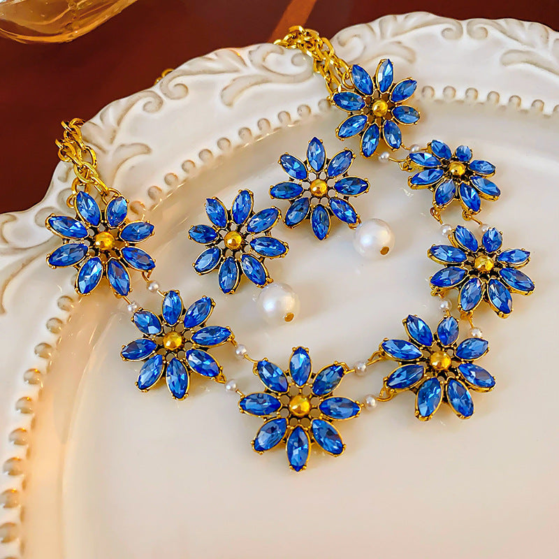 European and American personalized flower diamond pearl necklace with exaggerated design and clavicle chain