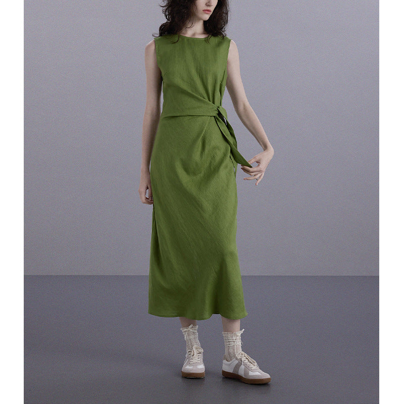 Cute Green Sleeveless Dress with Twist Pleat and Tie Waist, Fitted Bodycon Style, Minimalist Design, High-Quality Casual Dress