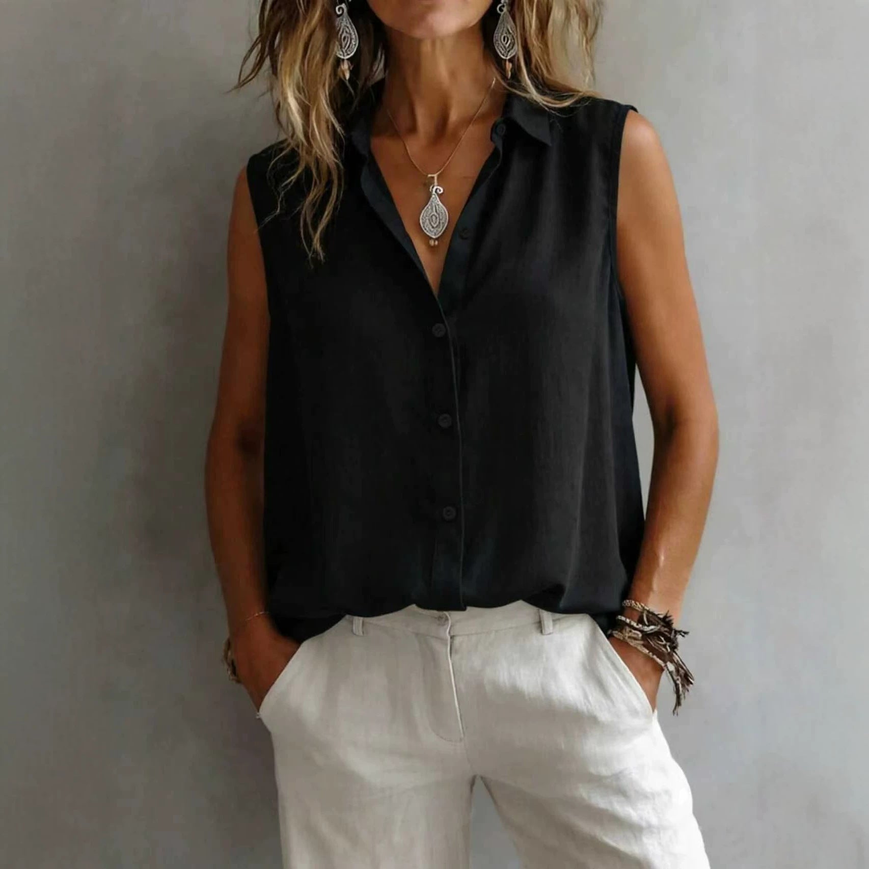 Solid color sleeveless women's shirt