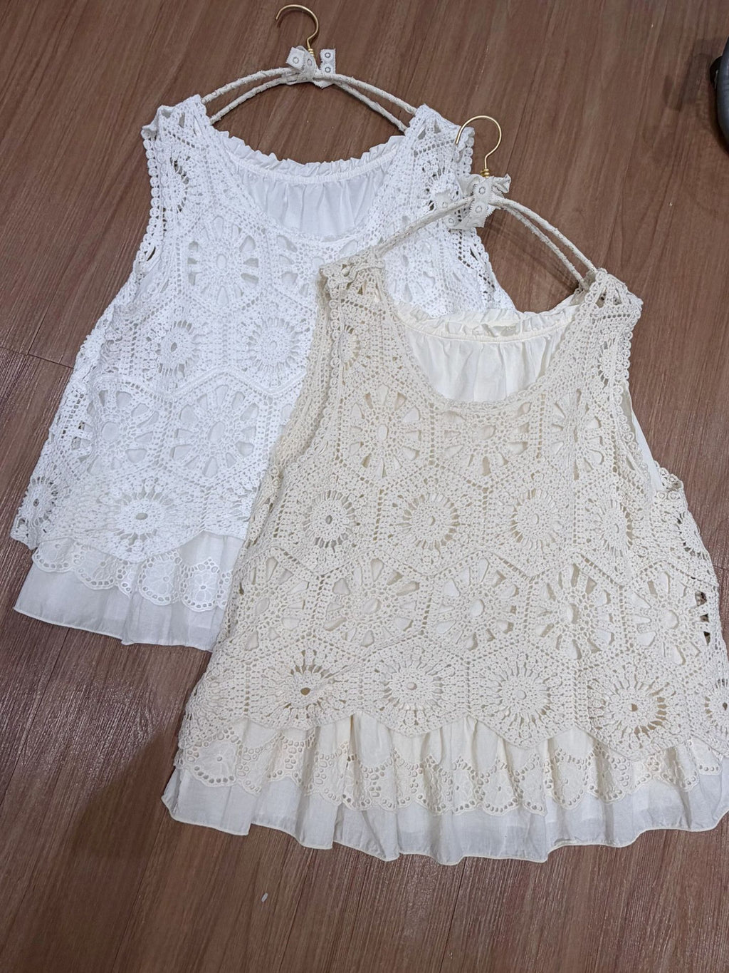 Hook flower hollow knitted camisole vest for women
