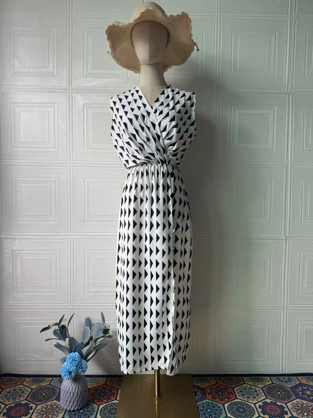 Casual Dress Style V-Neck Long Dress Elegant Fashion Design