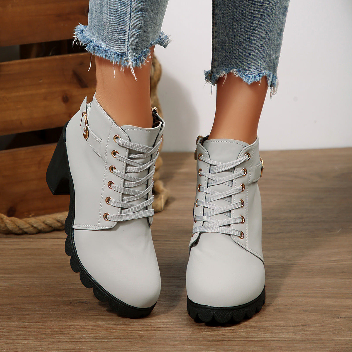 Chunky Heel Women's Leather Boots Low Cuff Round Toe High Heel Lace-Up Style with Heightening and Slimming Effect
