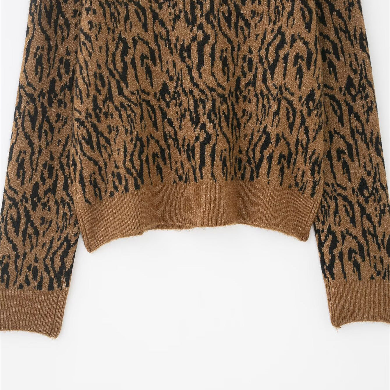 Elegant animal jacquard knitted jacket