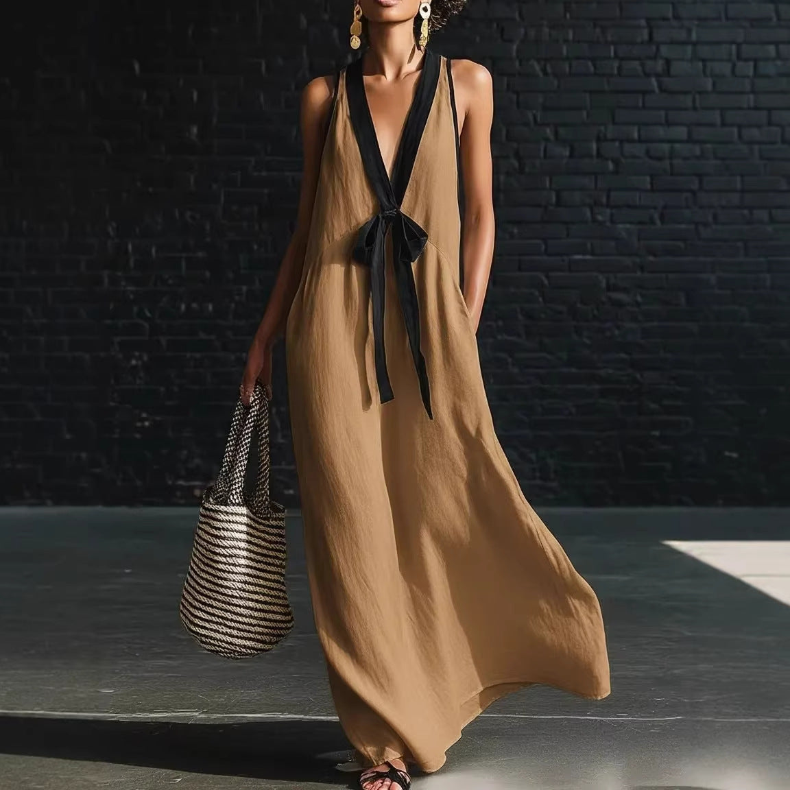 V-neck Strapless Sleeveless Resort-Style Long Simple Elegant Dress