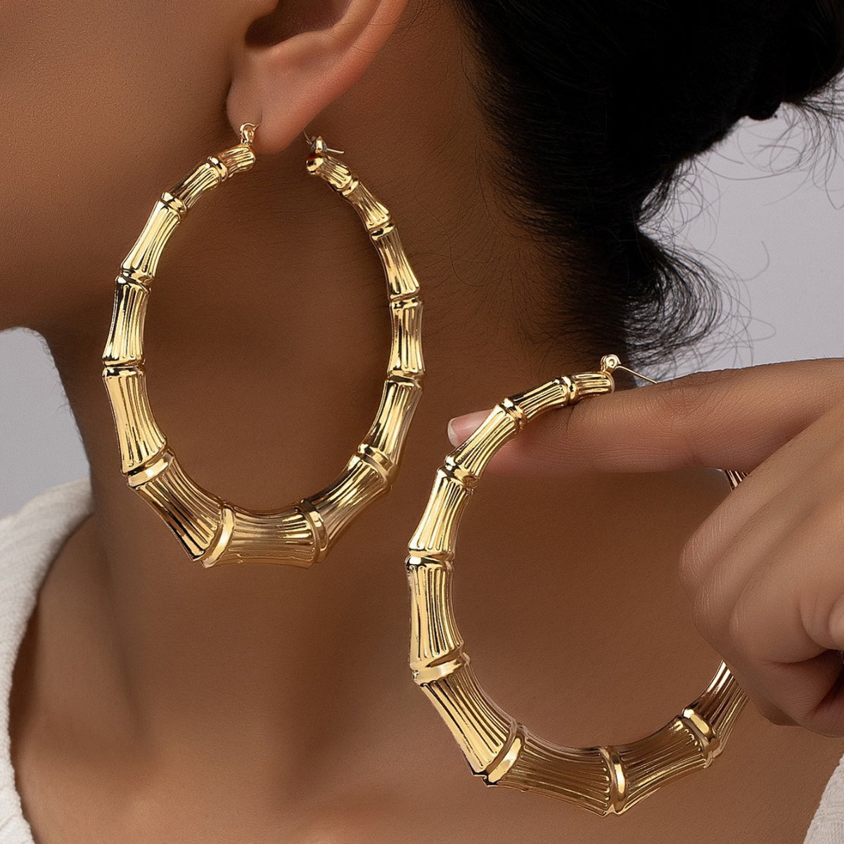 European and American personalized women's earrings, hip-hop circle bamboo knot earrings, exaggerated design, versatile and niche earrings