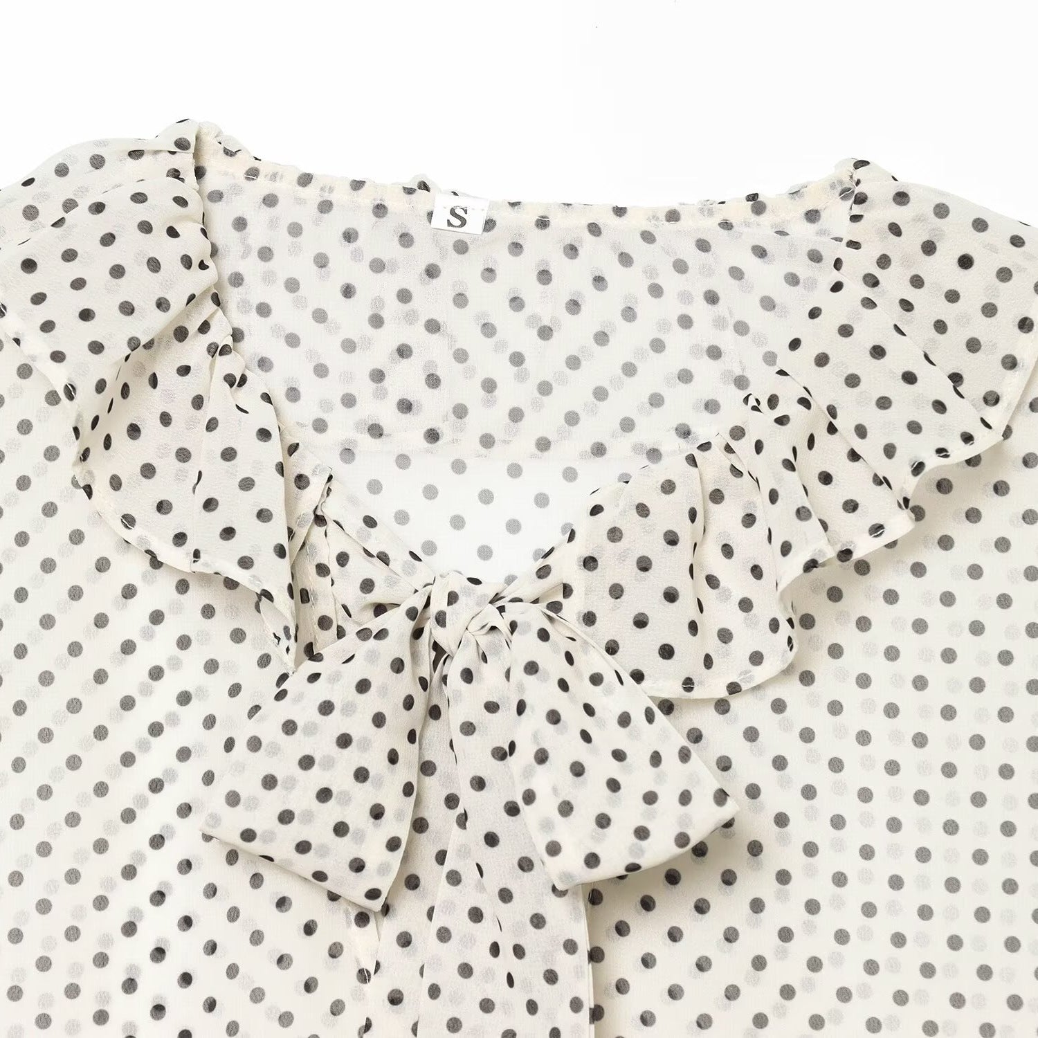 Polka dot bow embellished lace collar shirt