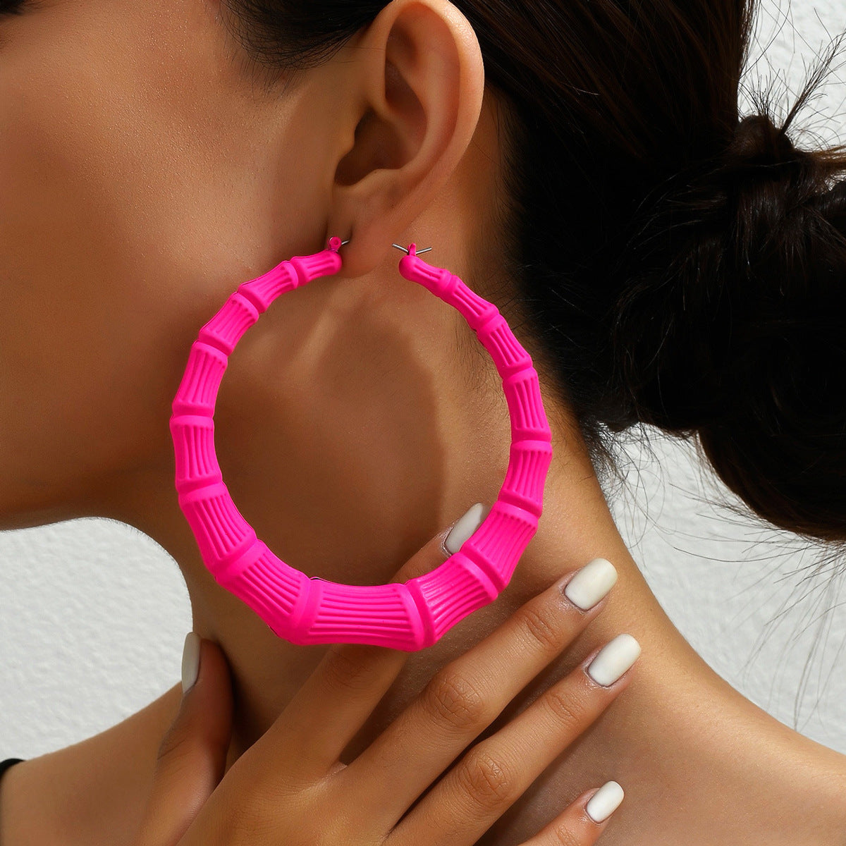 European and American personalized women's earrings, hip-hop circle bamboo knot earrings, exaggerated design, versatile and niche earrings