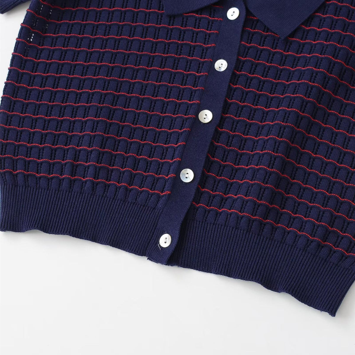 Short sleeved knitted small round collar top