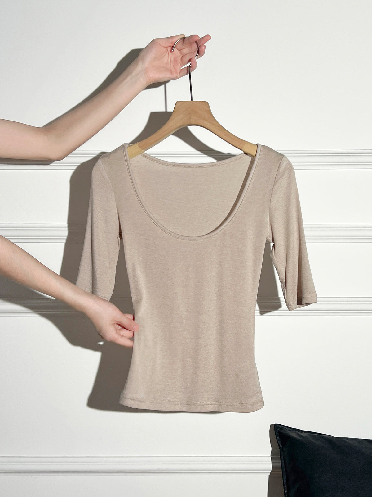 White Deep U-Neck Slim-Fitting Versatile Mid-Sleeve T-Shirt for Women, Fitted Shoulder Top