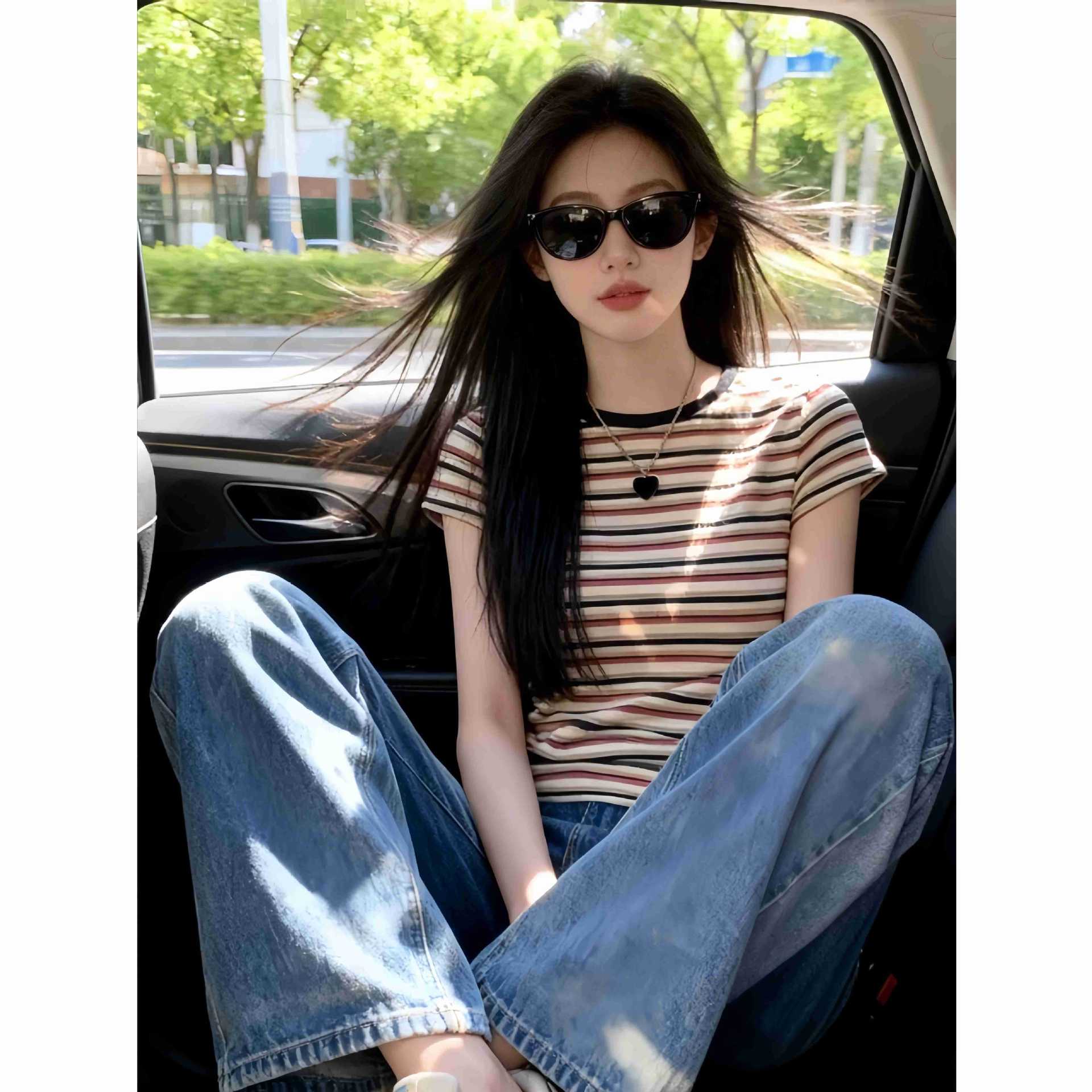 Chic Regular Shoulder Fitted Basic T-Shirt for Women