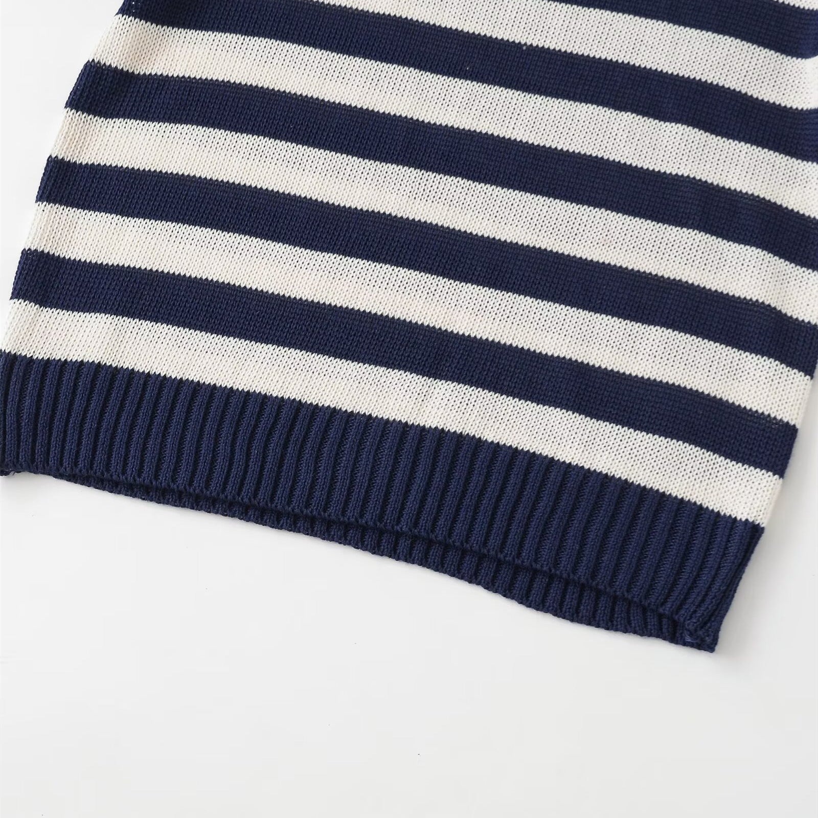 Simple round neck short sleeved casual knitted top