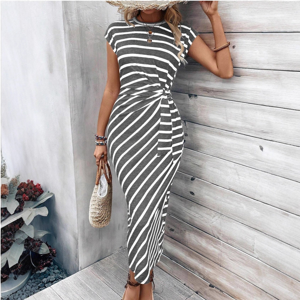 Short sleeved round neck long dress